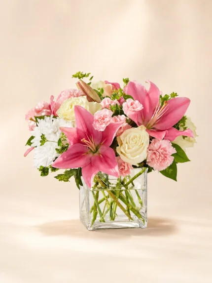 Hope Line Bouquet in a Cube